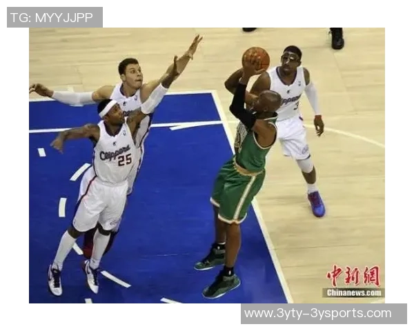 伊戈达罗罚球失手阿伦飞身救球重夺球权引发比赛悬念 伊戈达罗罚球失手阿伦飞身救球重夺球权引发比赛悬念