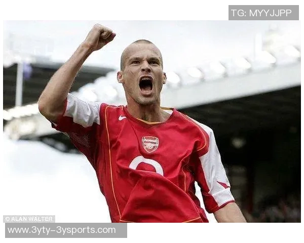 阿森纳女足正式签约19岁瑞典后卫霍尔姆贝里迎新血液注入