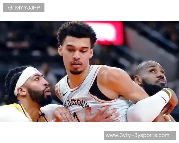 华子赞文班亚马封盖能力出众脚步灵活称其为独一无二的篮球天才 华子赞文班亚马封盖能力出众脚步灵活称其为独一无二的篮球天才