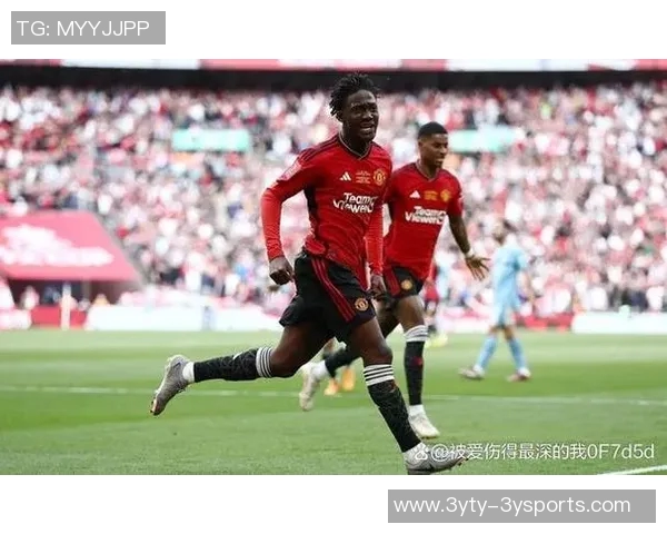 梅努姐姐晒笑容照片引发热议阿莫林下课后球队新篇章开启