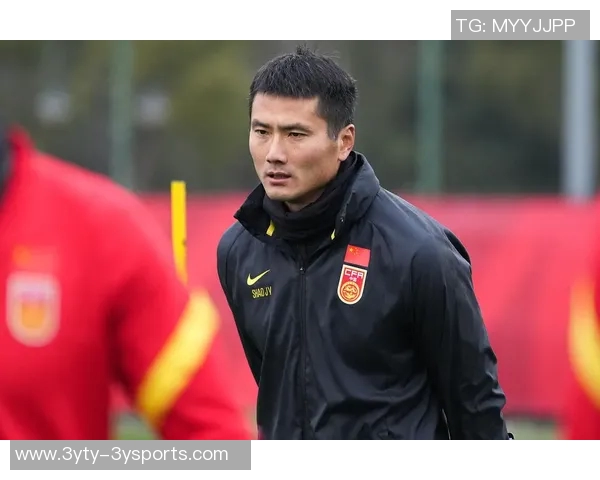 马德兴评论邵佳一上任后积极沟通国家队与俱乐部的策略与变化