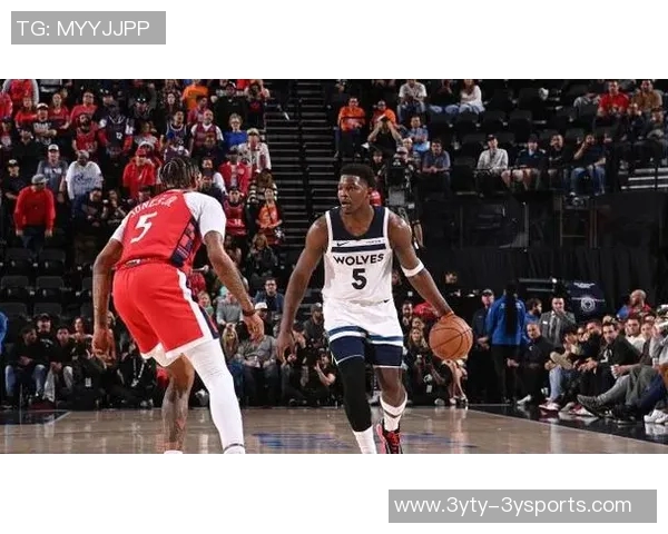 芬奇称赞爱德华兹耐心进攻与出色防守展现全能表现 芬奇称赞爱德华兹耐心进攻与出色防守展现全能表现