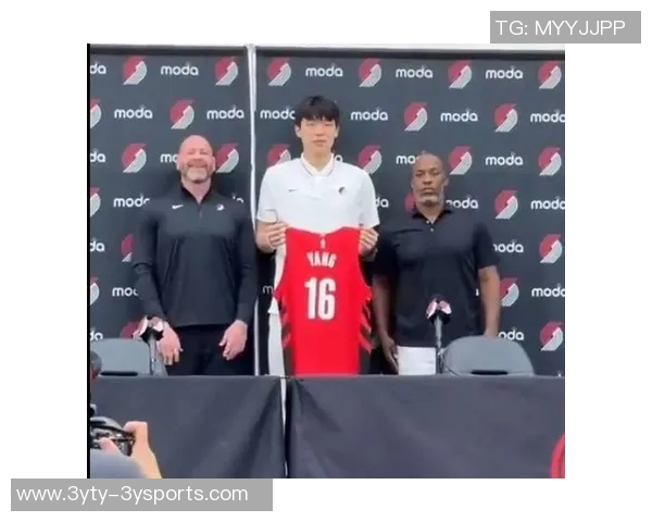 比卢普斯谈杨瀚森训练中的战术理解问题并提供详细指导